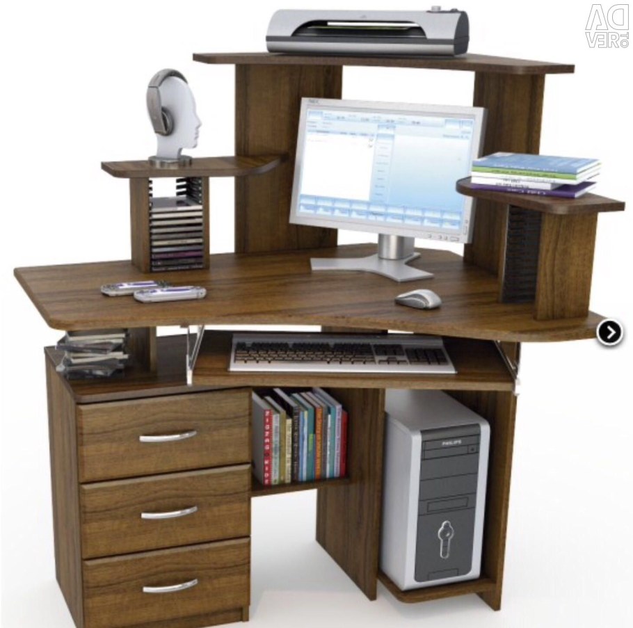 Компьютерный стол 130 см