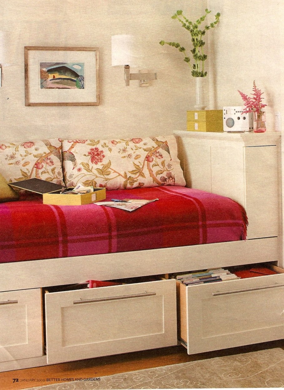 Диван для маленькой комнаты