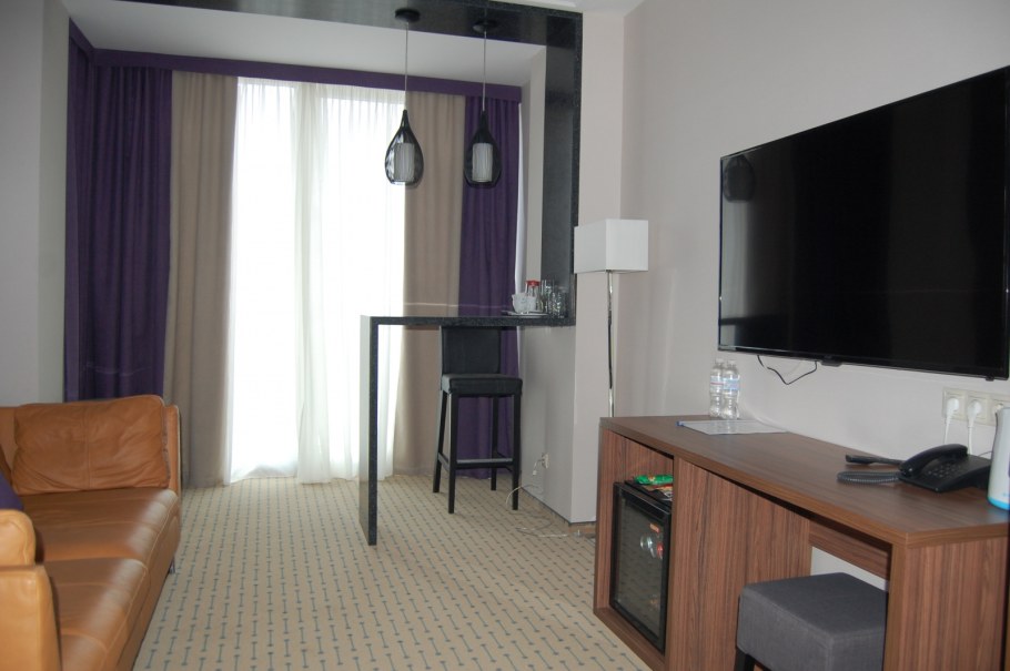 Новый свет ул.Шаляпина 17