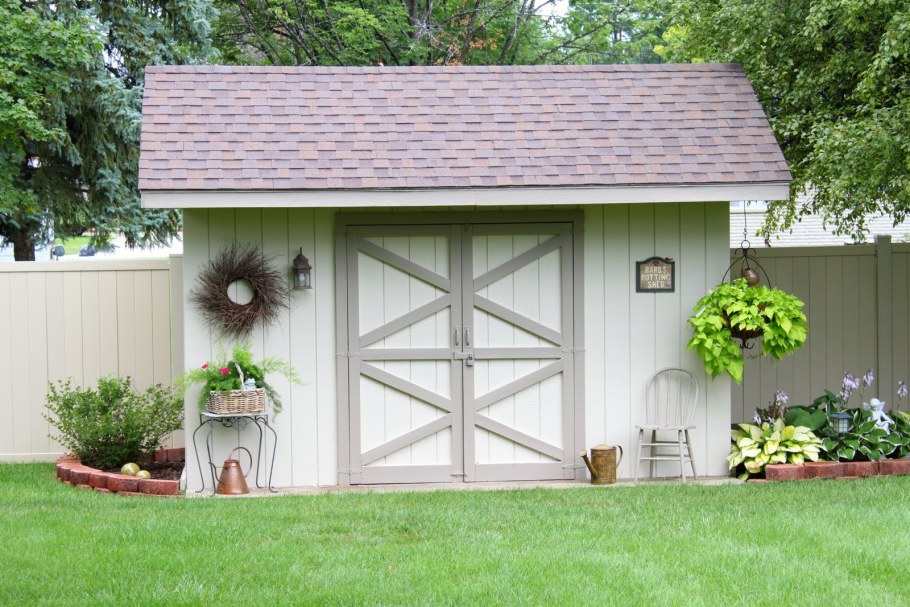 Сарай для садового инвентаря