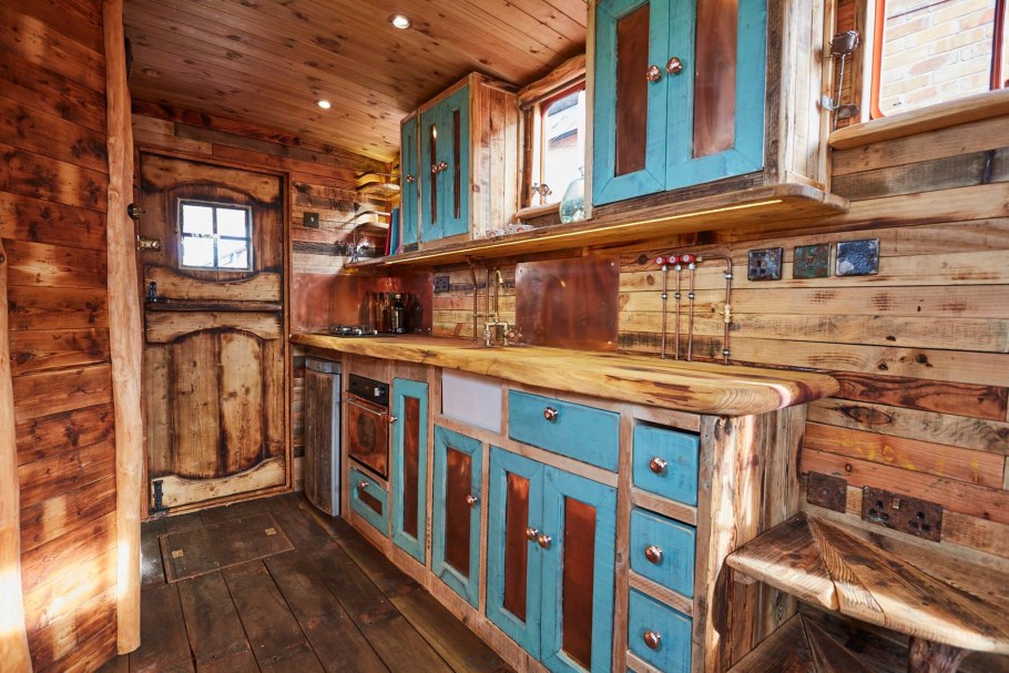 Отреставрированный деревенский дом