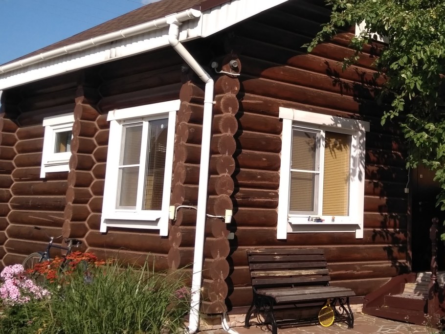 Отреставрированный деревянный дом