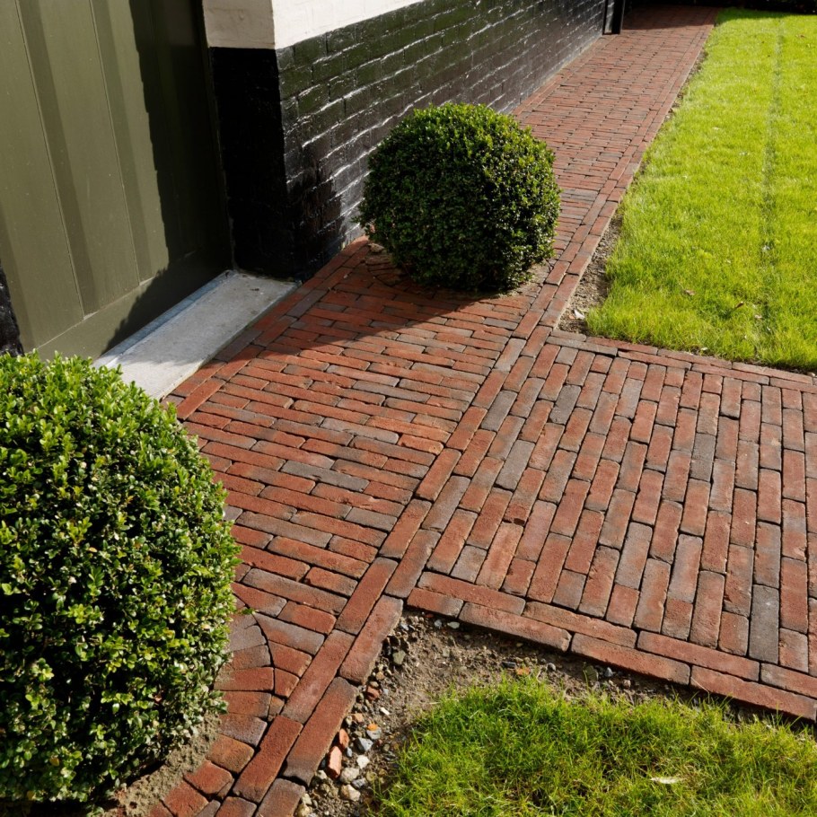 Бордюр для садовой дорожки своими руками