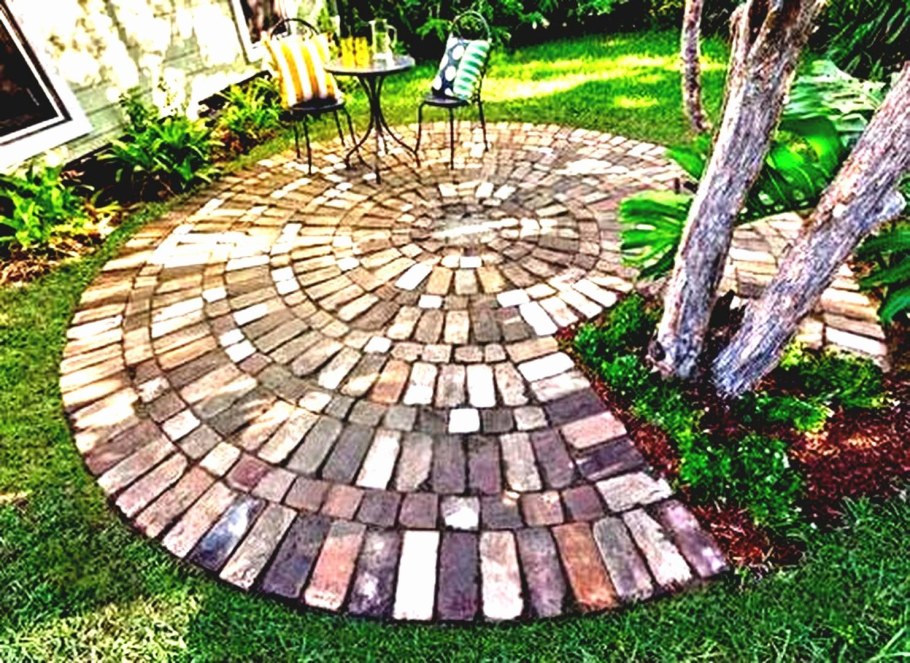 Дачные дорожки из кирпича