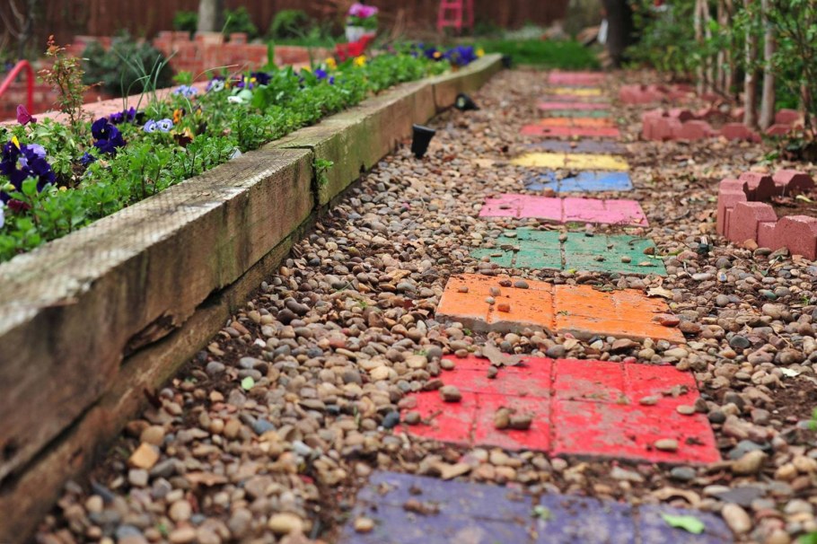 Дорожки из старого кирпича