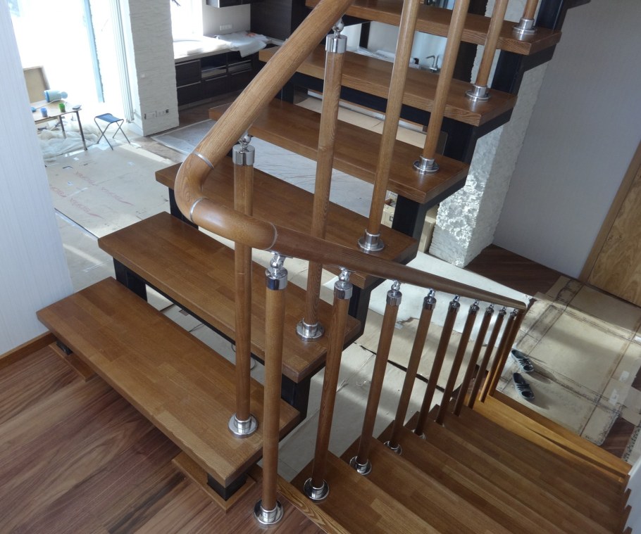 Лестница из профтрубы 80 на 80