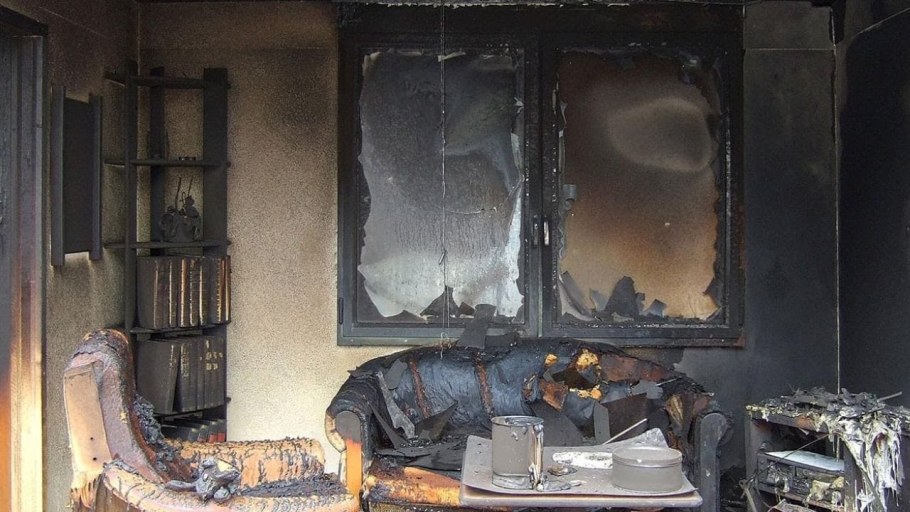 Вечер перед камином