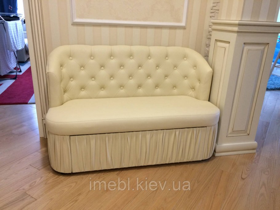 Диванчик в прихожую