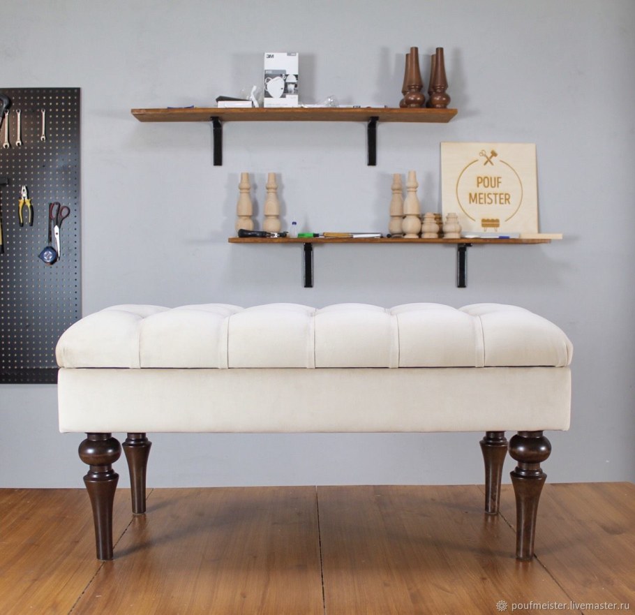 Скамья в классическом стиле