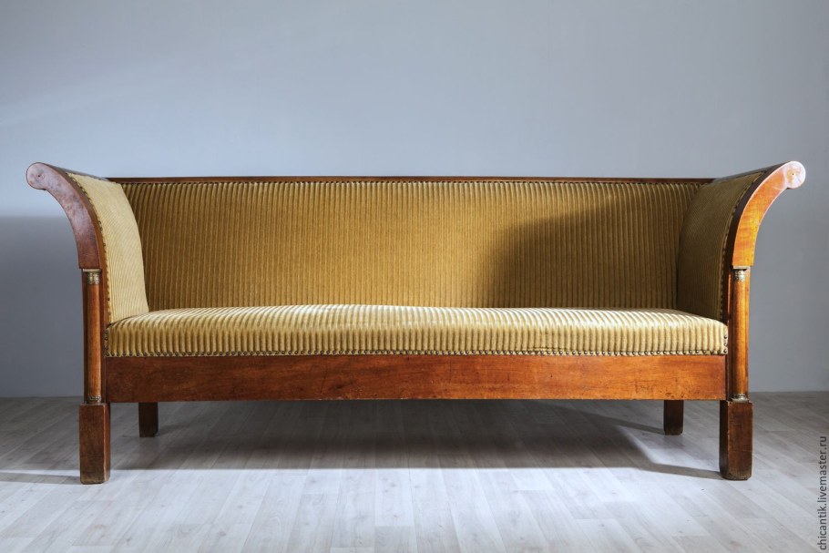 Тумбочка в прихожую