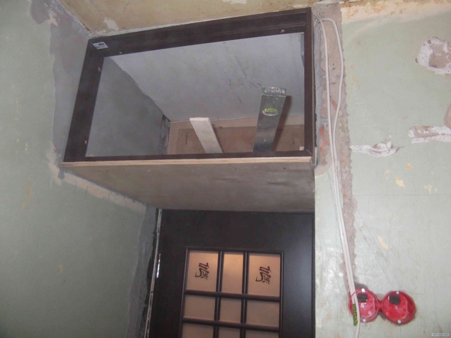 Встроенная гардеробная в кладовой