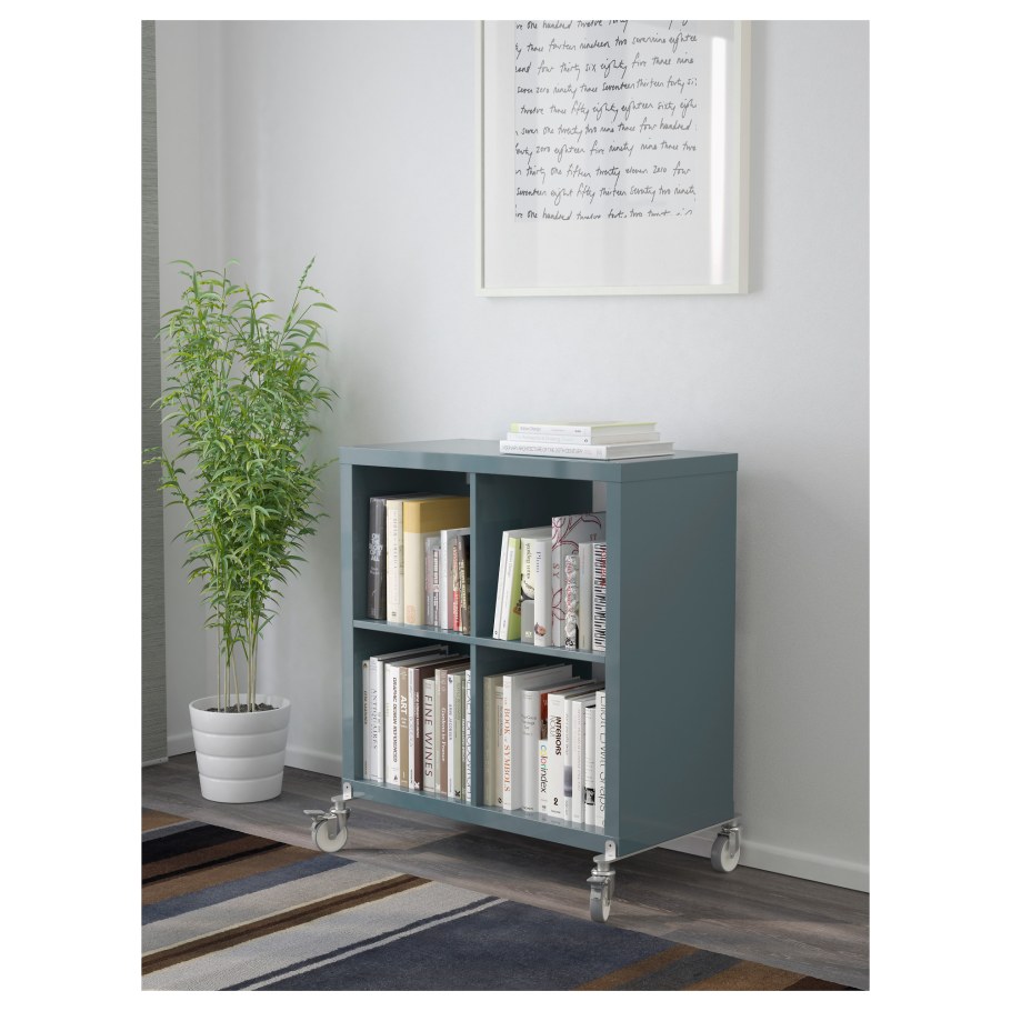 Книжные стеллажи синего цвета