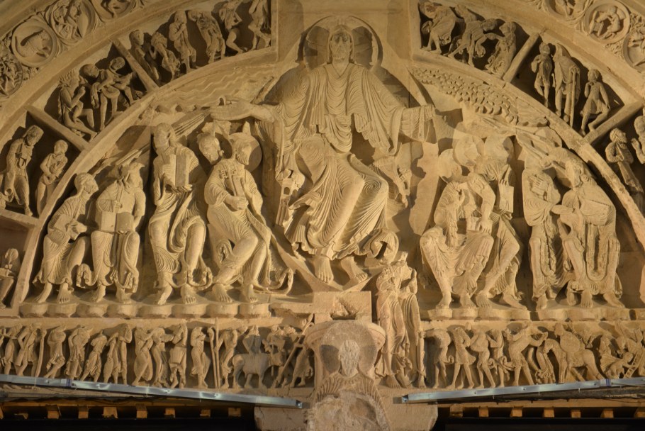 Капитель колонны из церкви сен-Мадлен в г. Везле