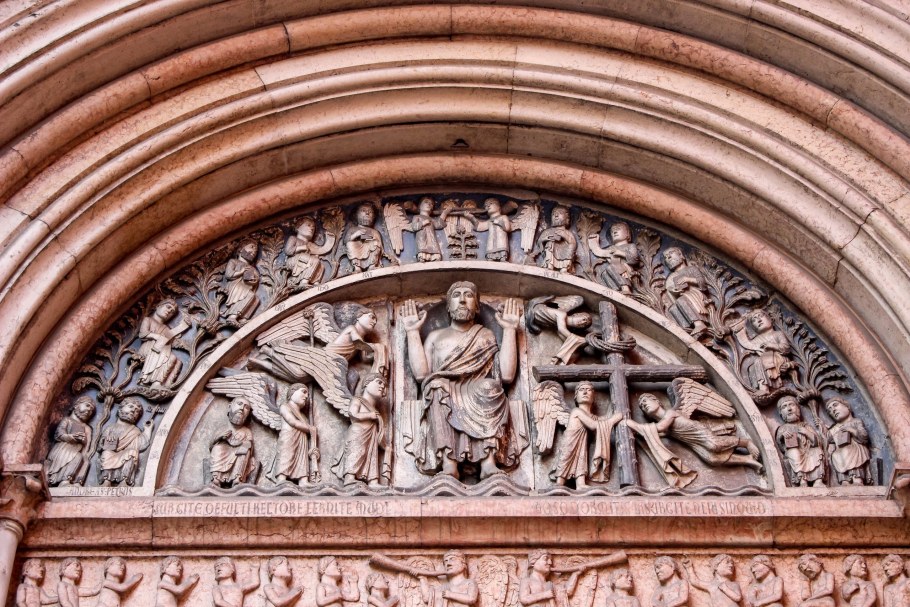 Романский тимпан