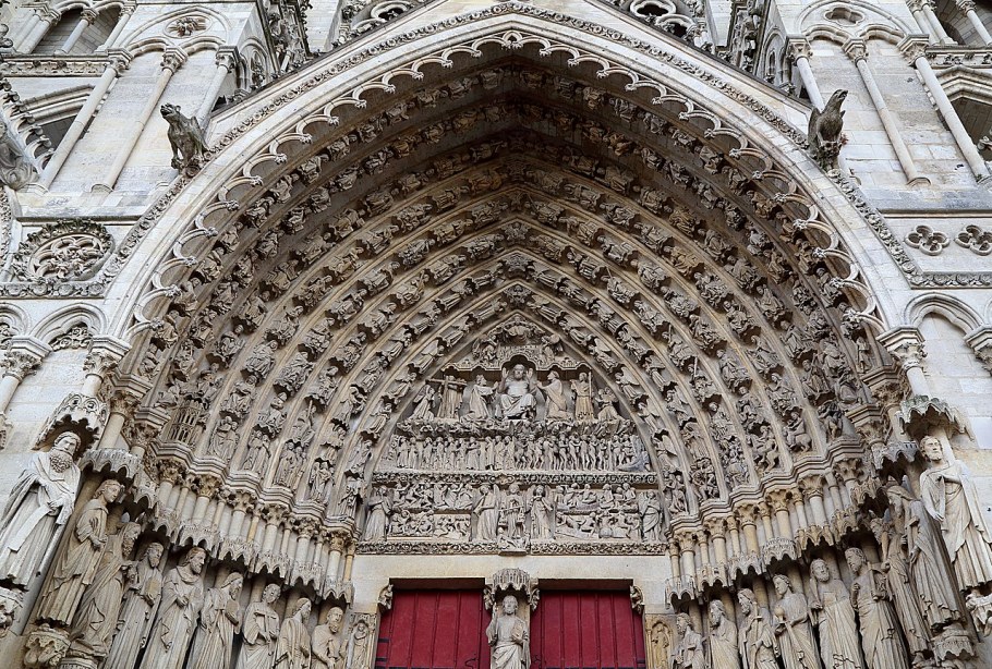 Трон истины Амьенский собор