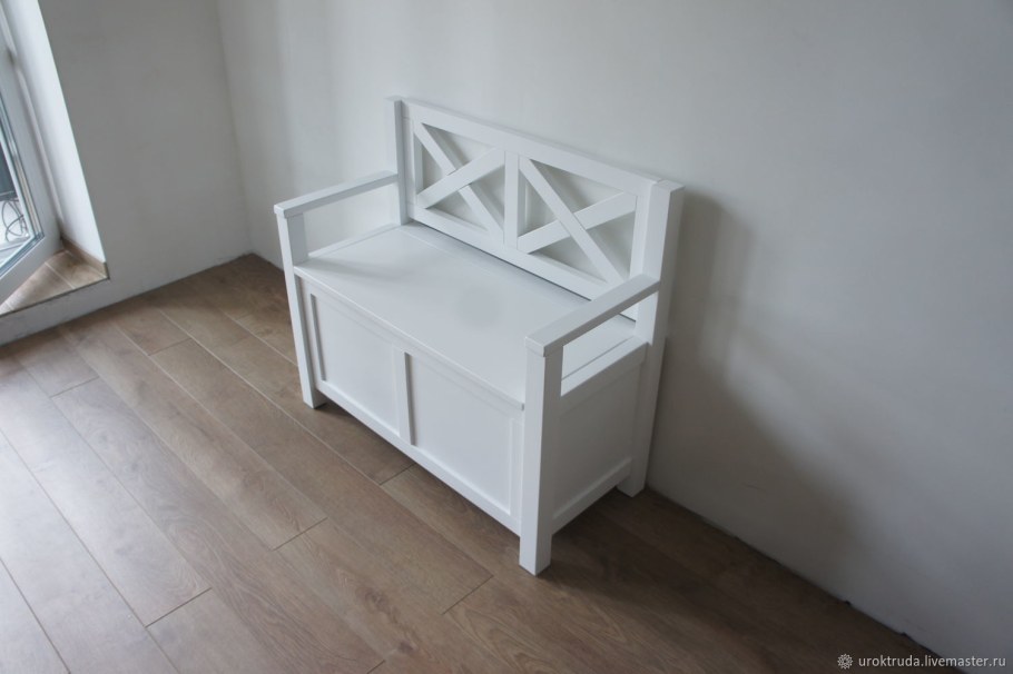 Обувница с мягким сиденьем в прихожую