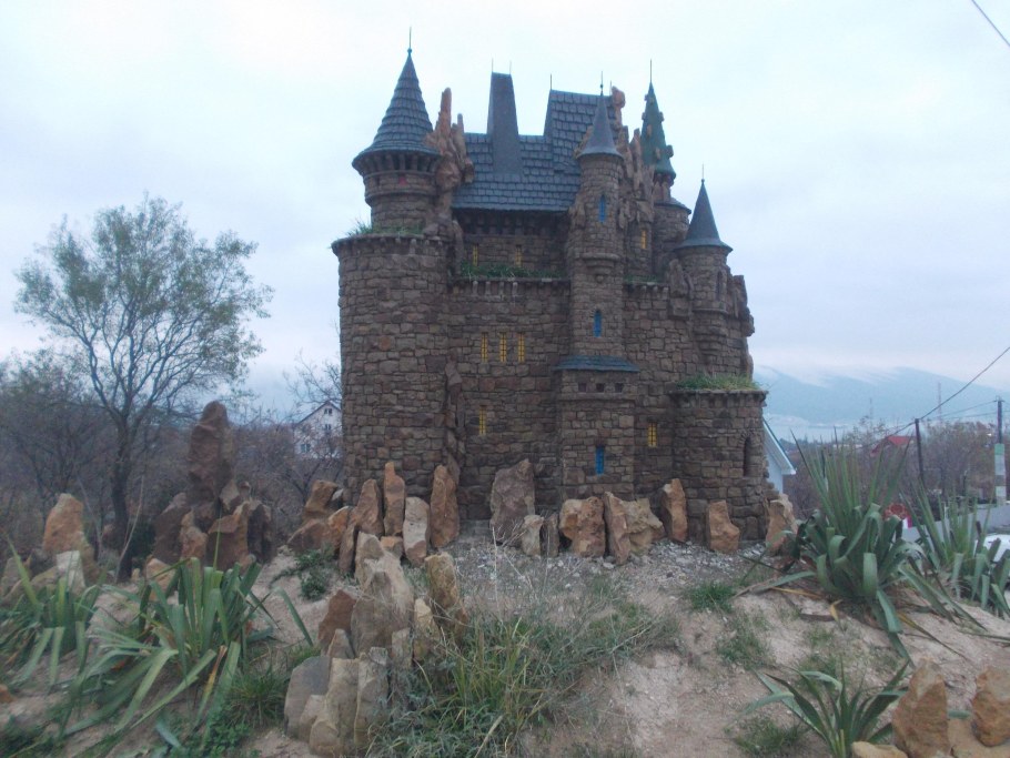 Замок из камня