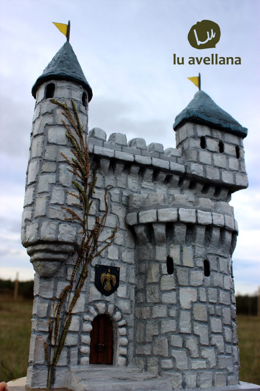 Замок из гальки