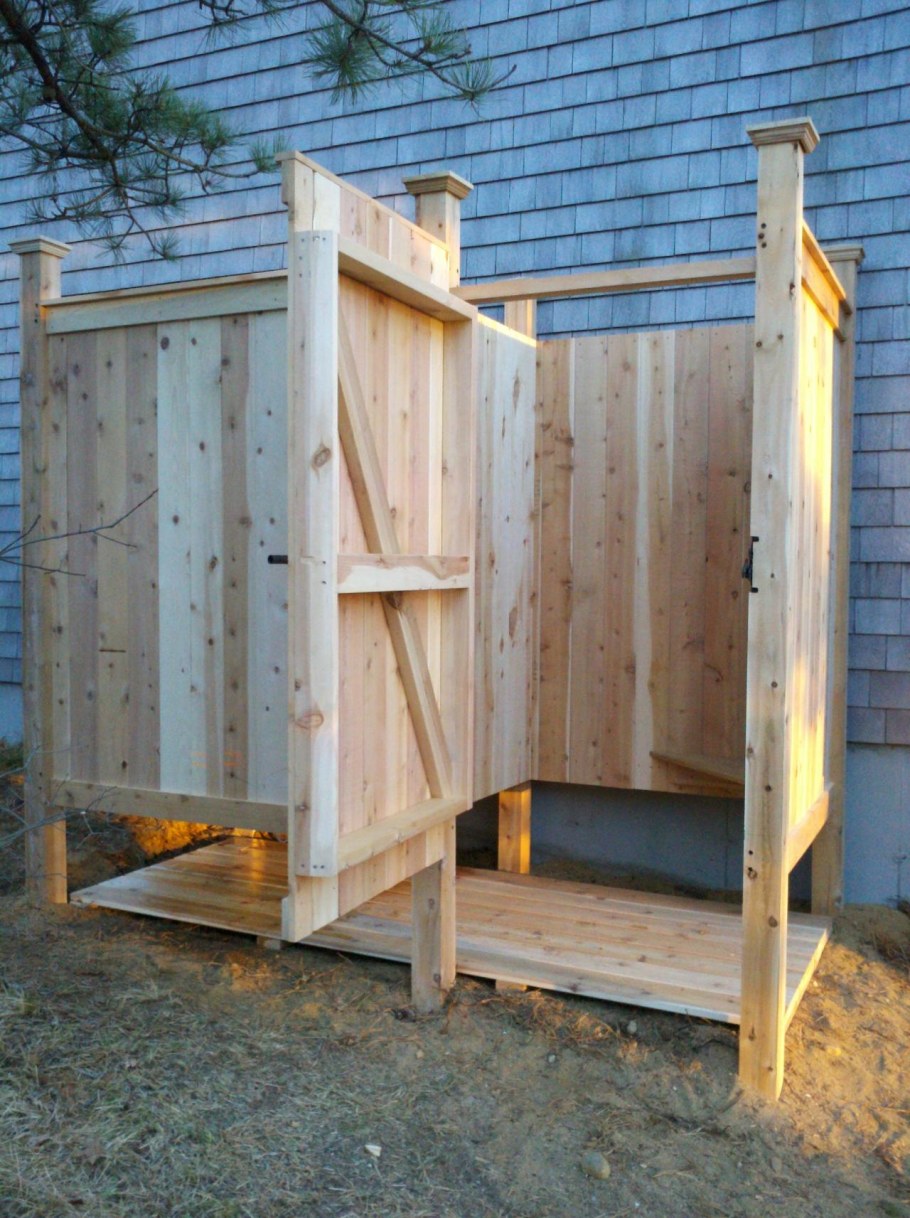 Хозблок с душем и туалетом