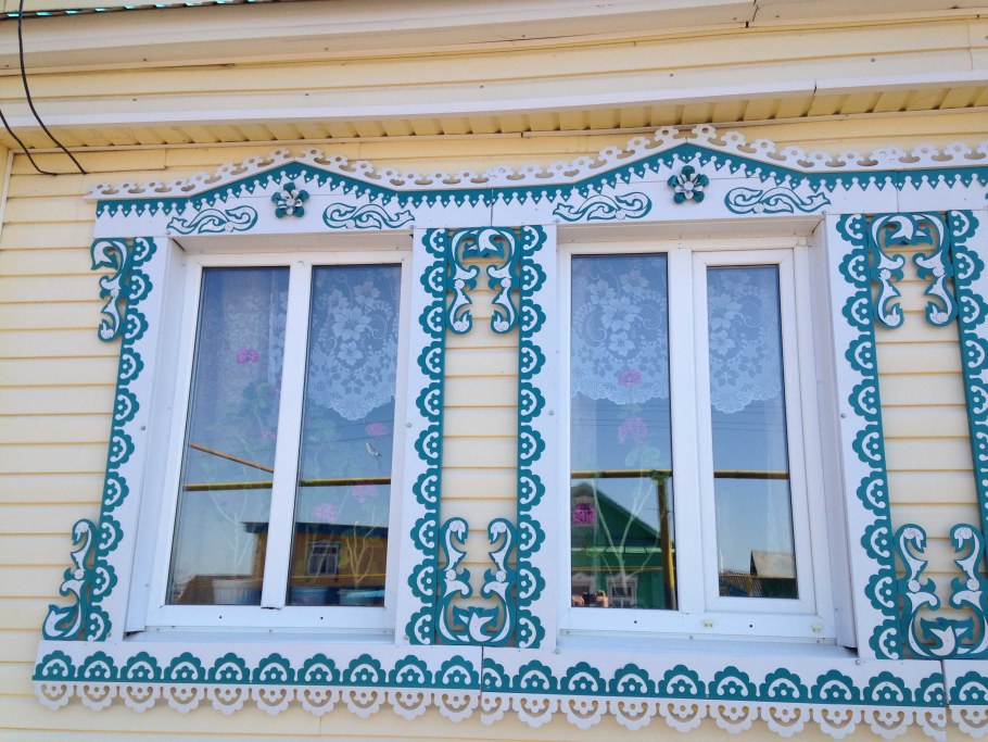 Фасад окна деревенский дом