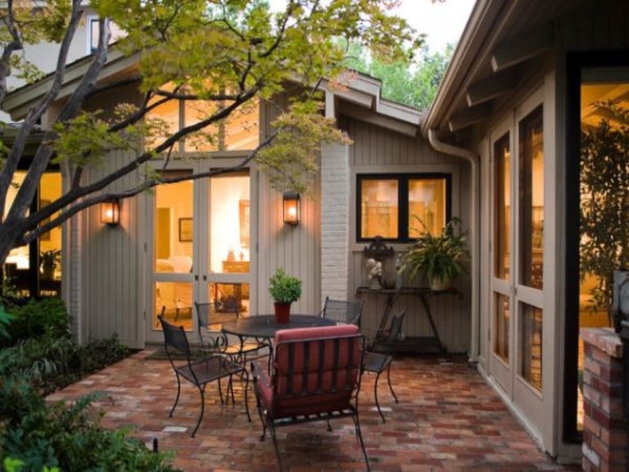 Зона отдыха на участке