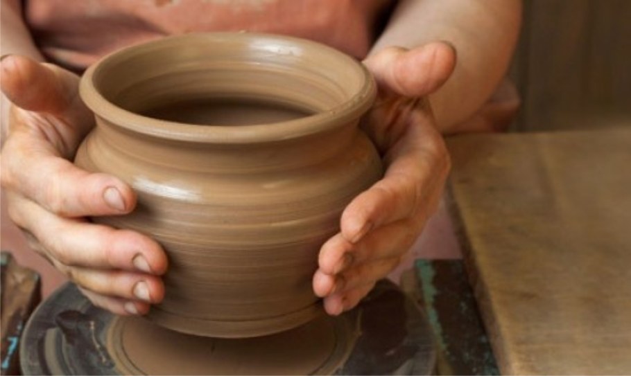 Ваза из глины