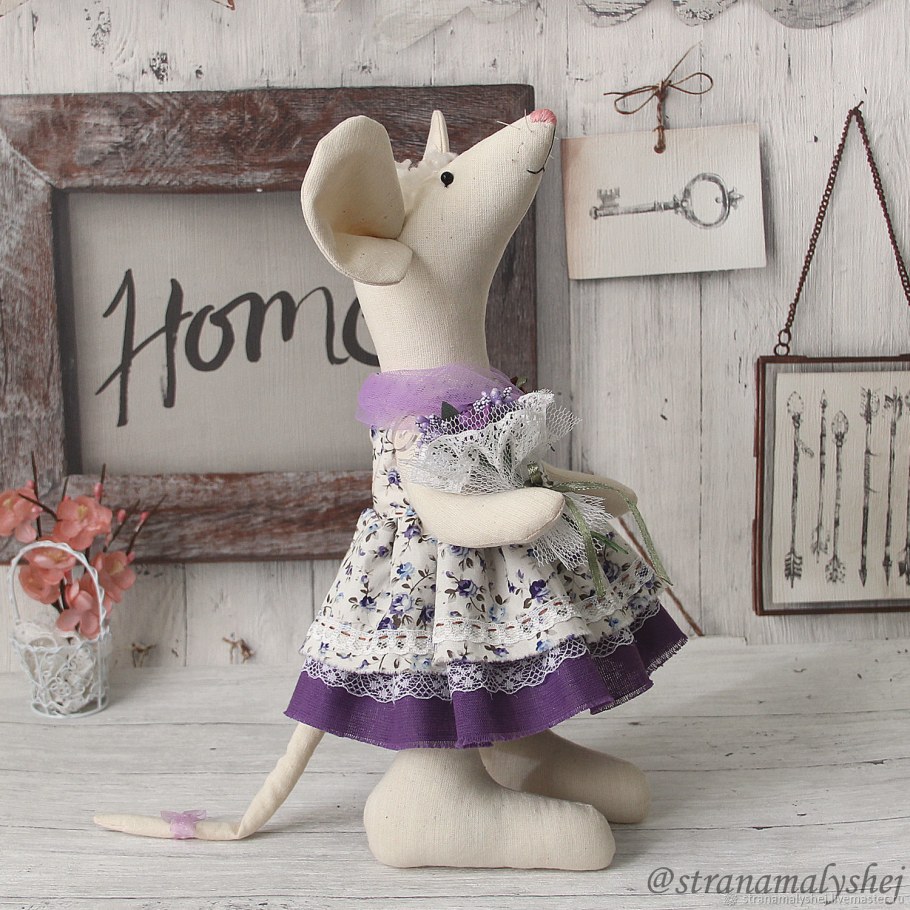 Интерьерная игрушка заяц