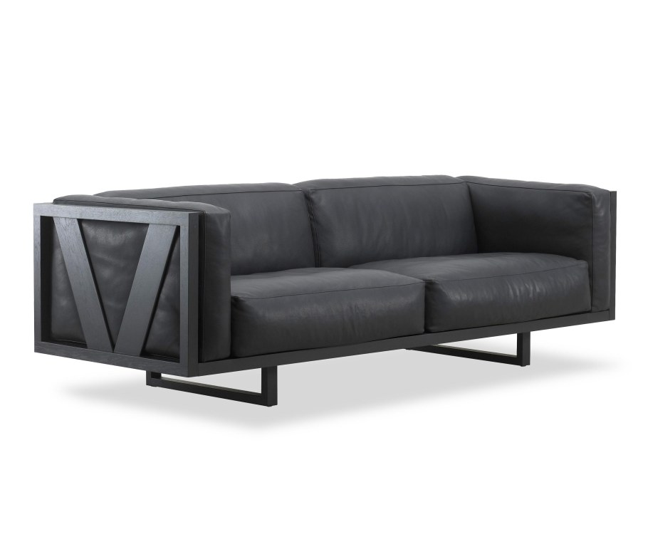 Стильный кожаный диван