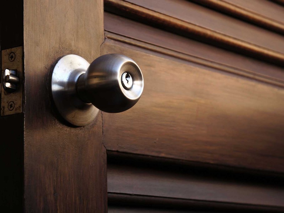 Ручки для межкомнатных дверей