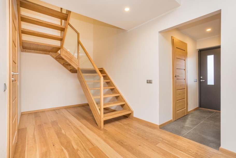 Лестница в Тини хаусе