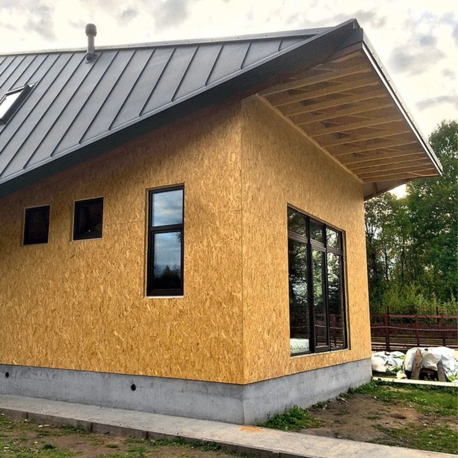 Дачный дом обшитый ОСП