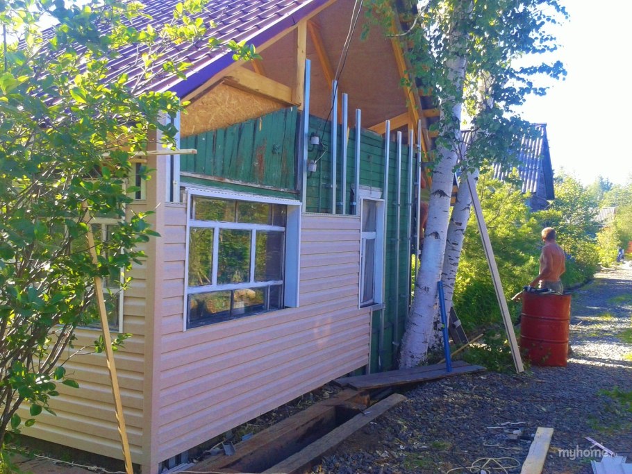 Обшивка садовых домиков сайдингом