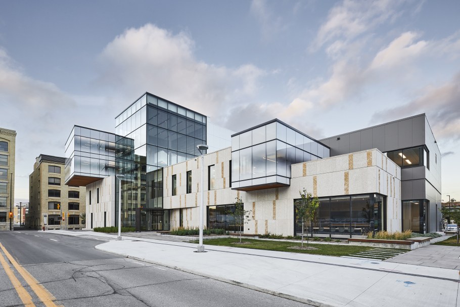 Richardson Innovation Centre, Виннипег, Канада