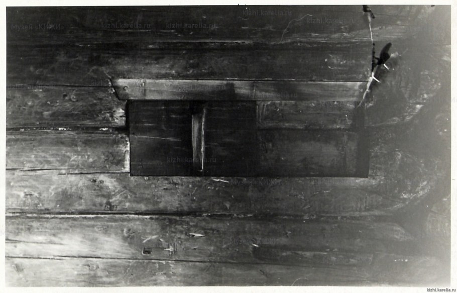 Волоковое оконце в русской избе