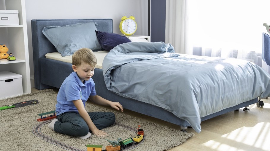 Кровать для девочки от 3 лет с бортиками принцесса