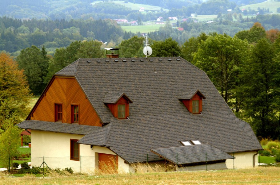 Барнхаус с гибкой черепицей