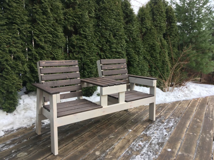 Лавочка со столиком