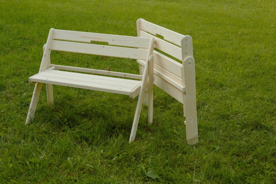 Скамейка деревянная