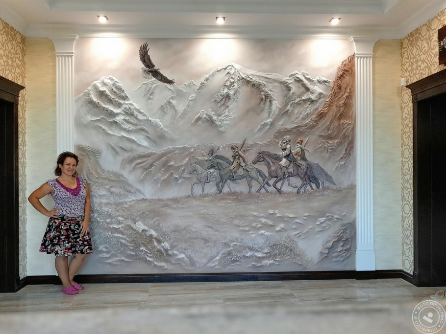 Яна Бикерт художник, мастер по барельефу