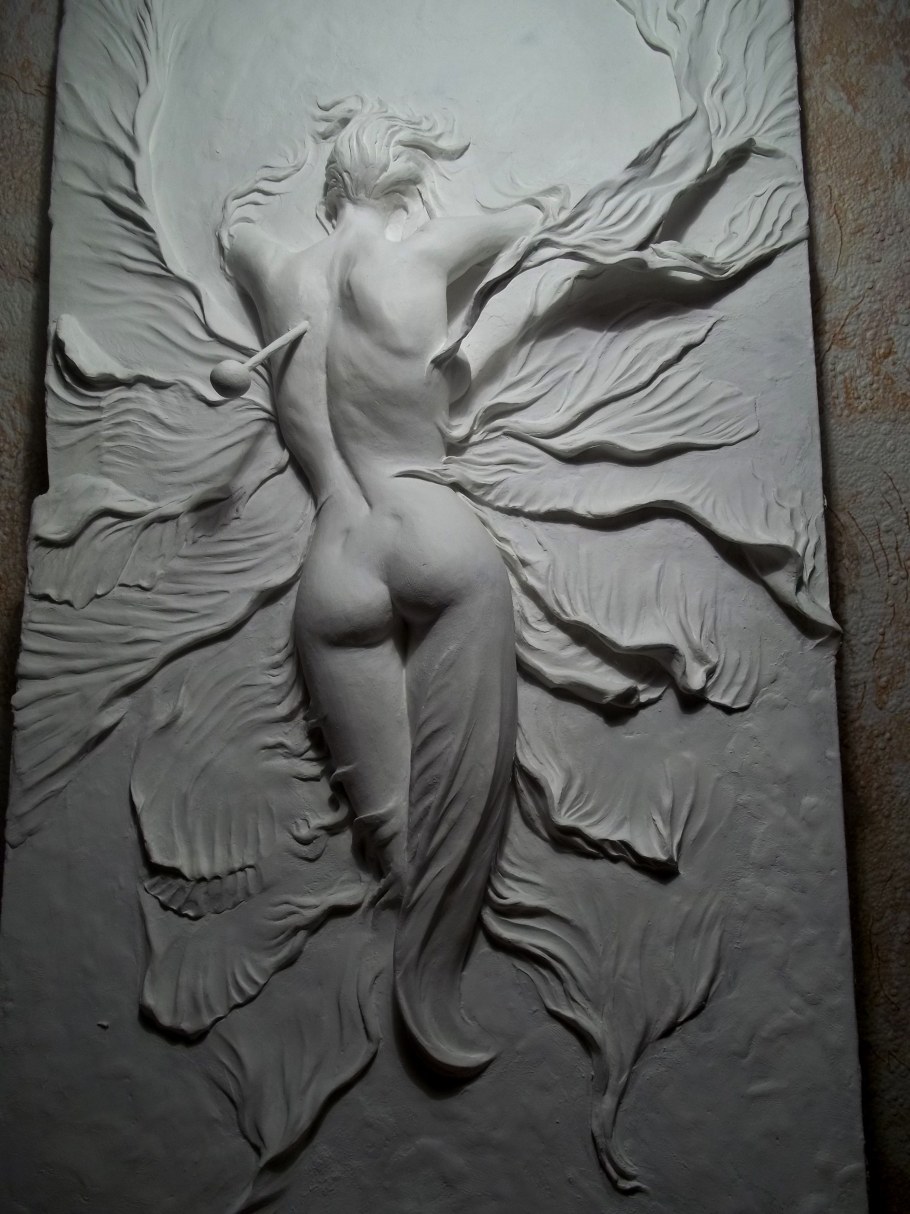 Гипсовая лепнина барельеф Венера