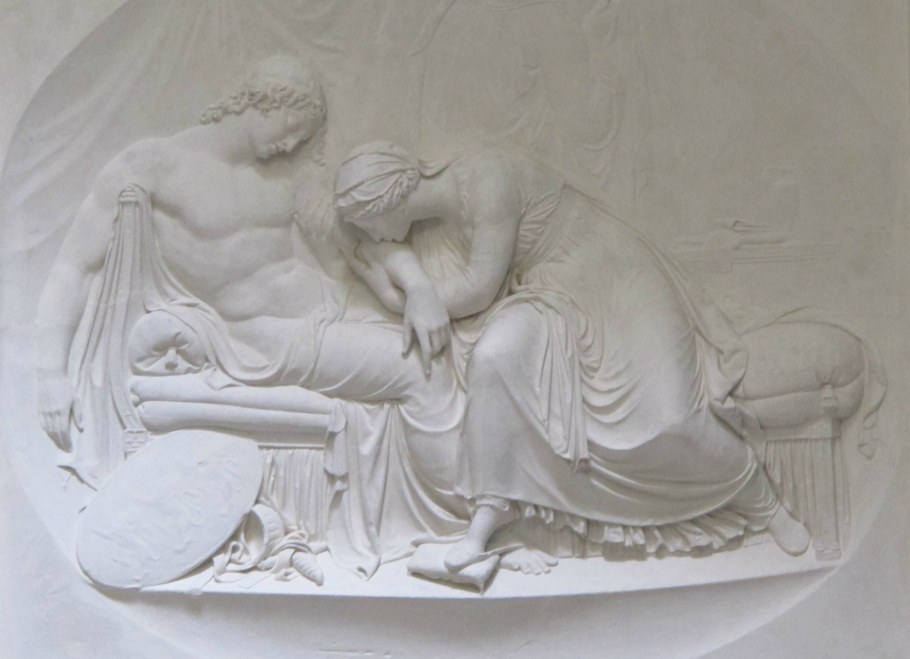 Горельеф из гипса