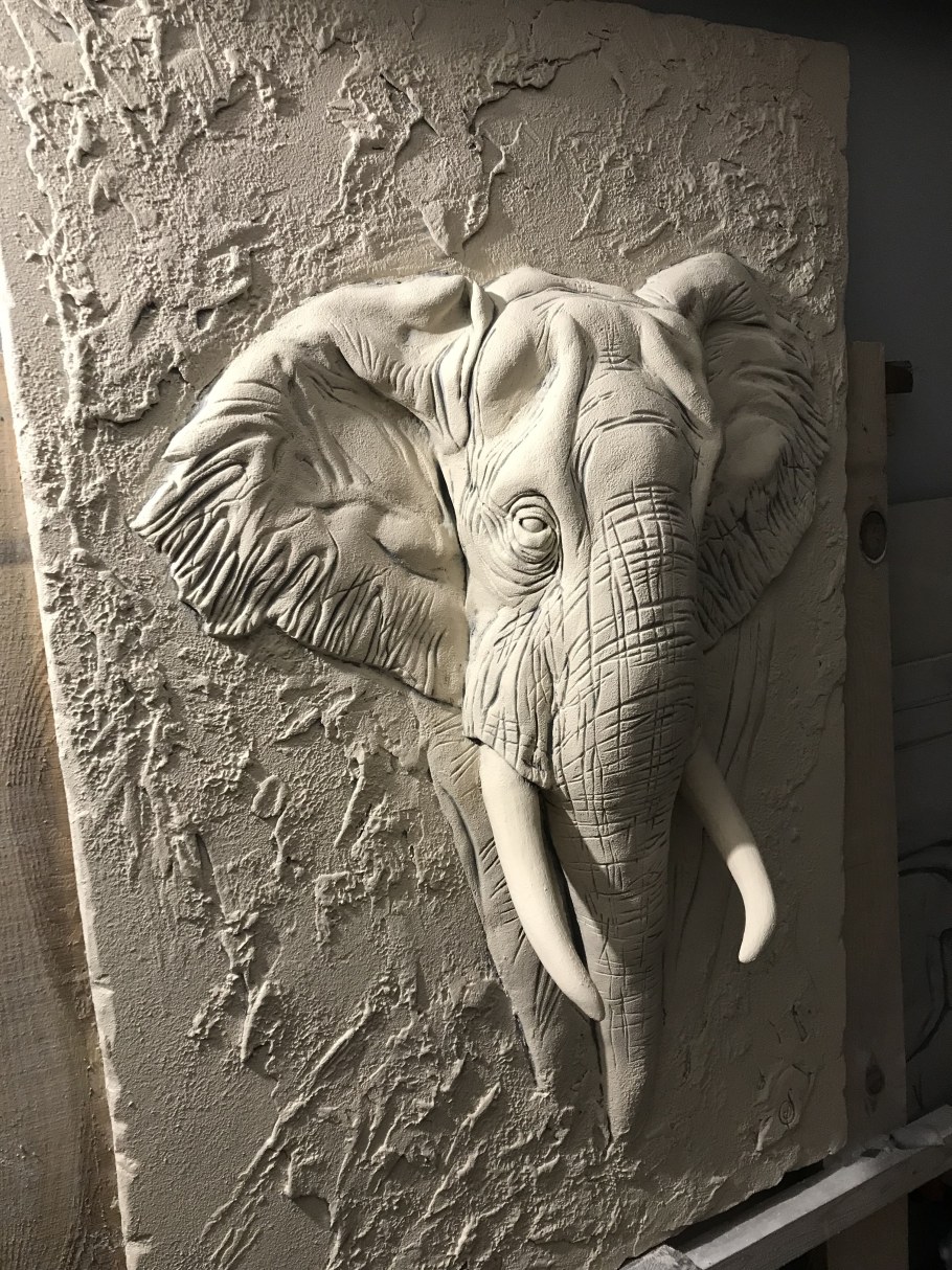 Сергей Кундиков барельеф