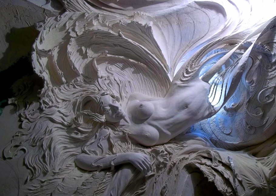 Дракон горельеф