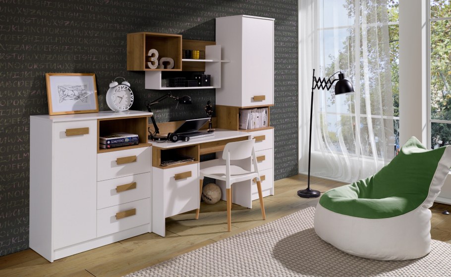 Шкафчики над письменным столом