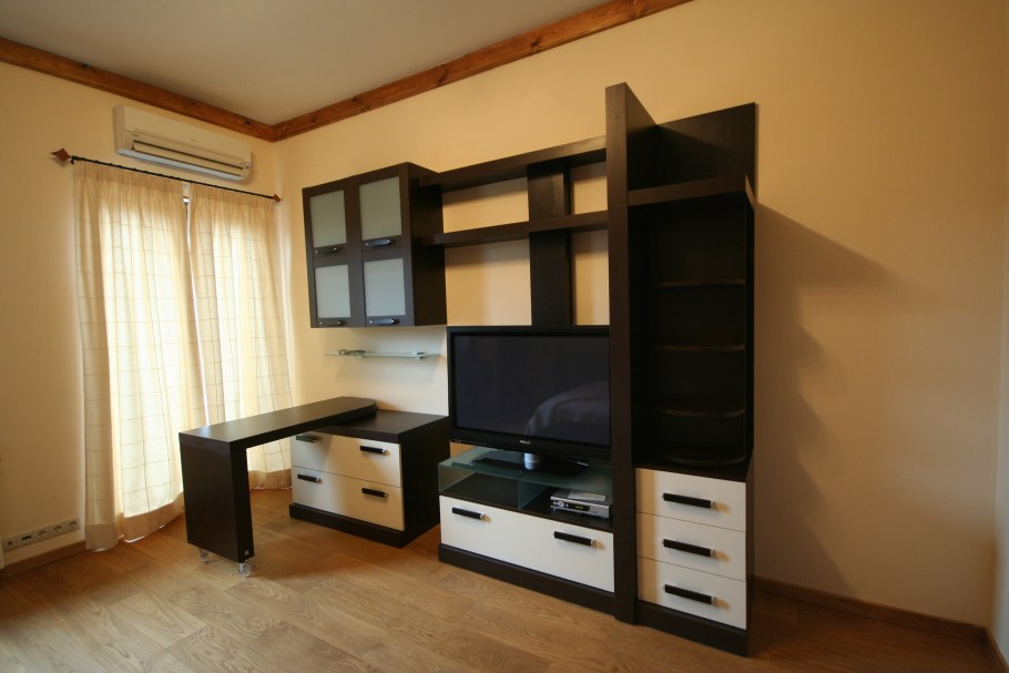 Горка с компьютерным столом