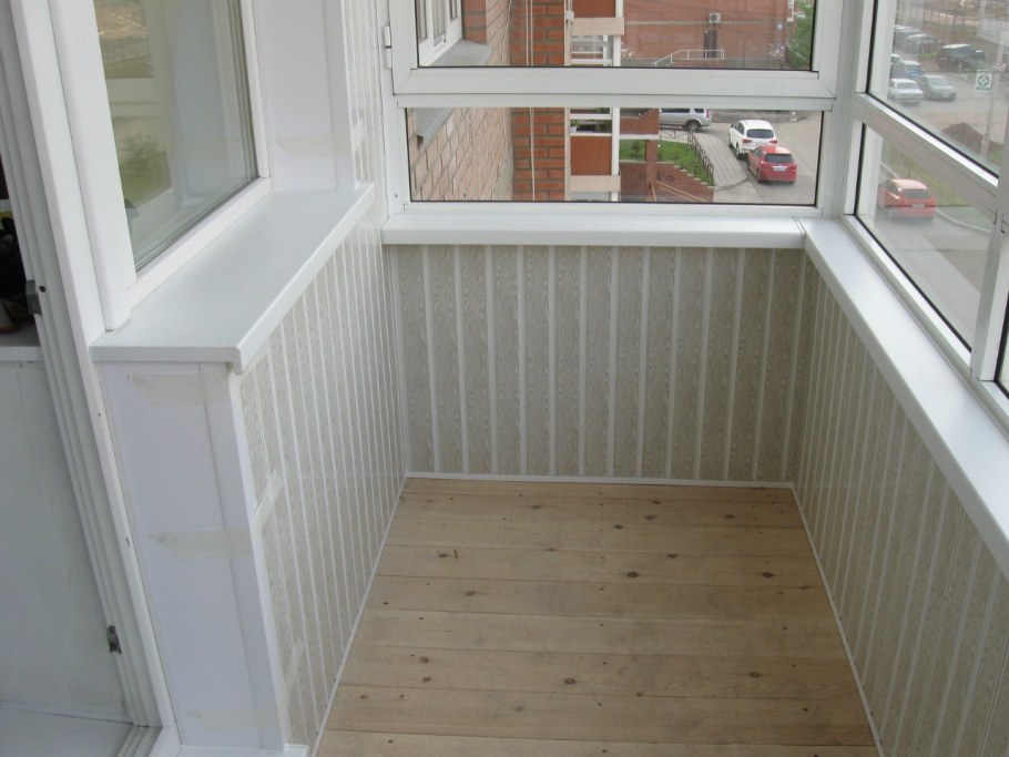 Отделка балкона гипсокартоном