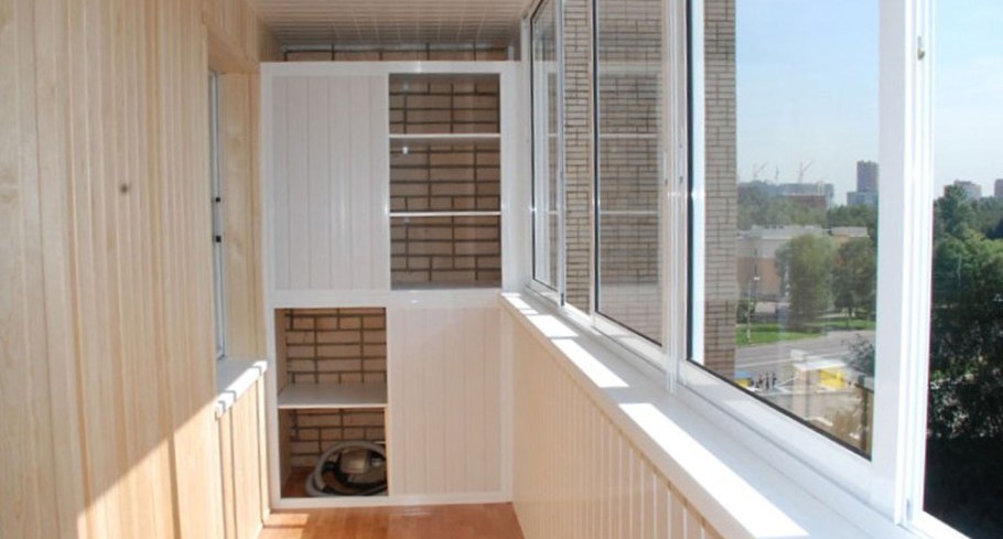 Отделка лоджии вагонкой