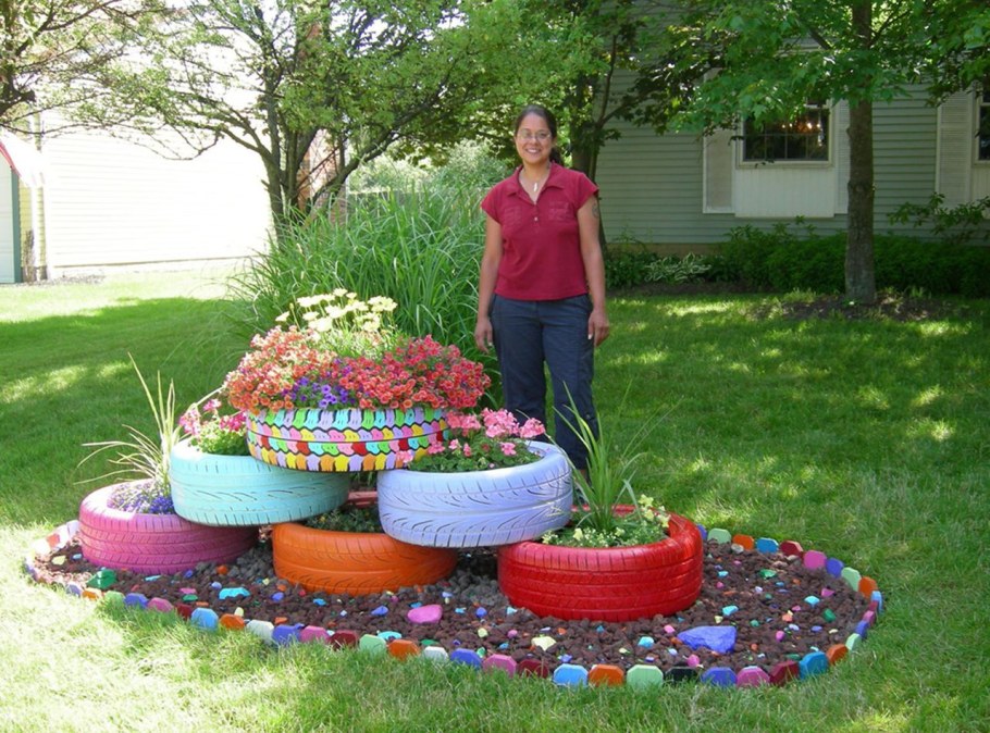 Клумбы для цветов из покрышек