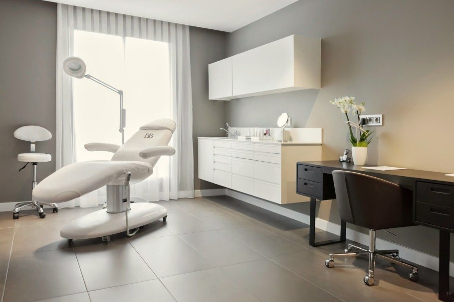 Мебель для косметологического кабинета