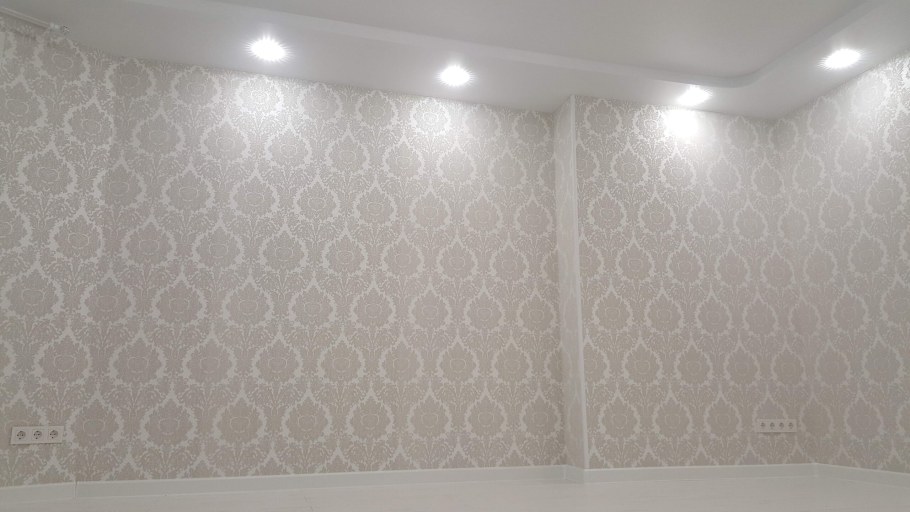 Наклейки на обои